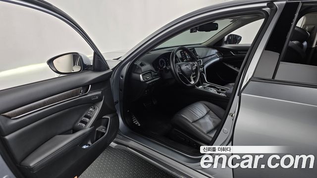 Honda Accord 2019 — photo 10