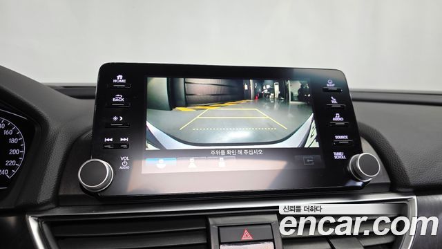 Honda Accord 2019 — photo 14
