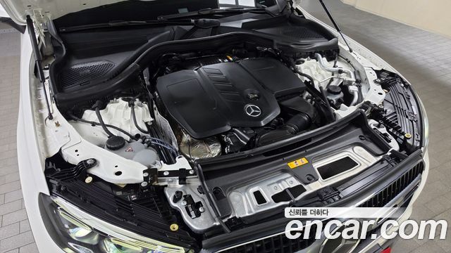 Mercedes-Benz GLC-Class 2023 — photo 6