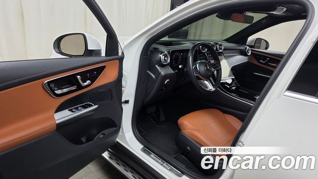Mercedes-Benz GLC-Class 2023 — photo 13