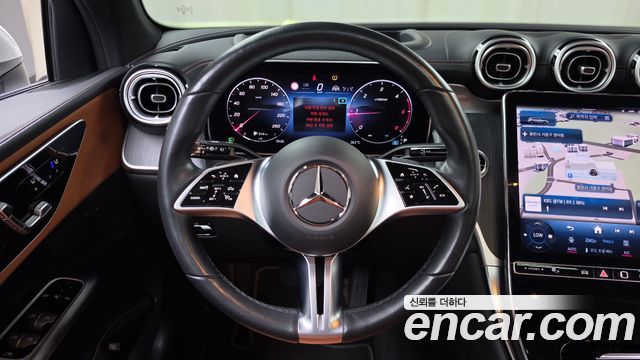 Mercedes-Benz GLC-Class 2023 — photo 19