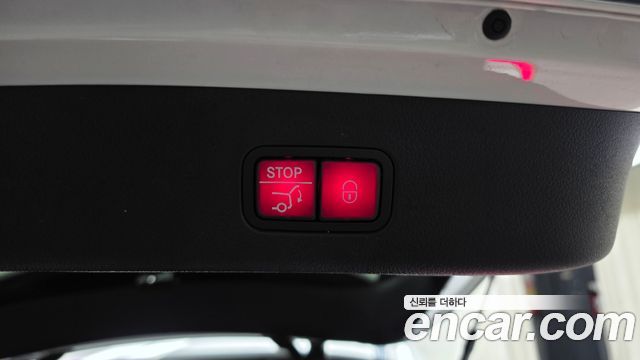 Mercedes-Benz GLC-Class 2023 — photo 23
