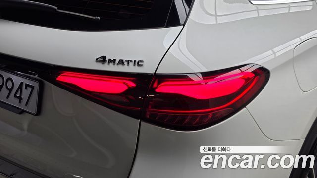 Mercedes-Benz GLC-Class 2023 — photo 9