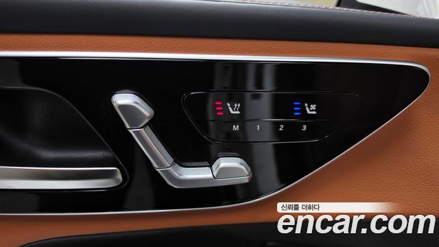 Mercedes-Benz GLC-Class 2023 — photo 30