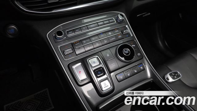 Hyundai Santafe 2022 — photo 12