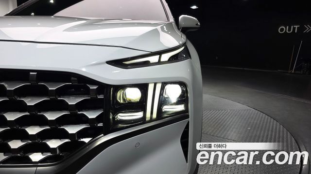 Hyundai Santafe 2022 — photo 8