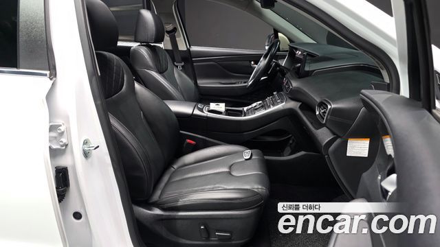 Hyundai Santafe 2022 — photo 16