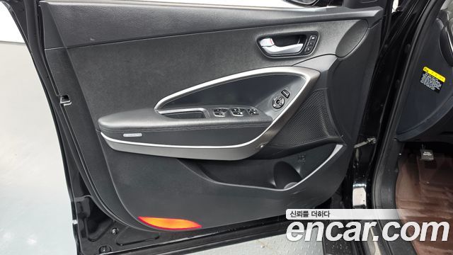 Hyundai Santafe 2016 — photo 14