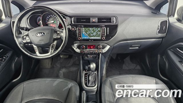 Kia pride 2015 — photo 10