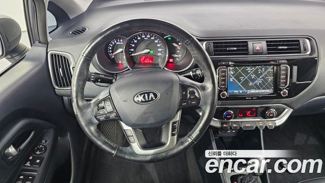 Kia pride 2015 — photo 19