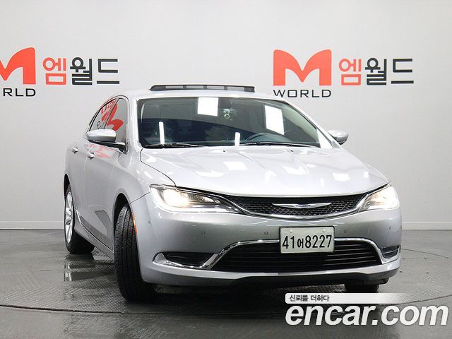 Chrysler 200 2015 — photo 2