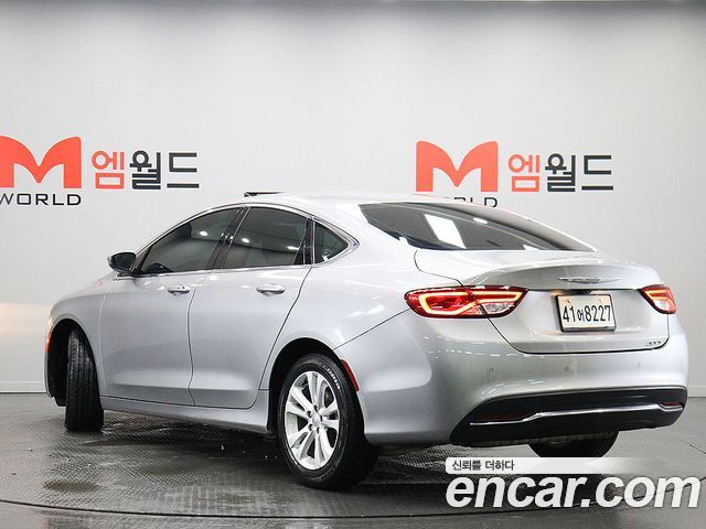 Chrysler 200 2015 — photo 4