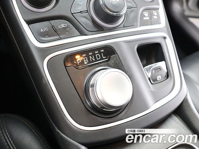 Chrysler 200 2015 — photo 9