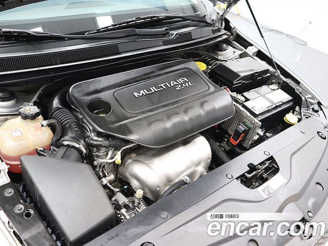 Chrysler 200 2015 — photo 19