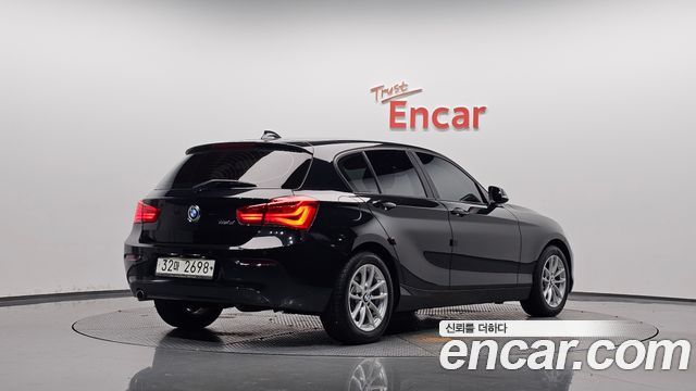 BMW 1-Series 2018 — photo 2