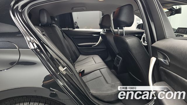 BMW 1-Series 2018 — photo 18