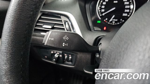 BMW 1-Series 2018 — photo 23