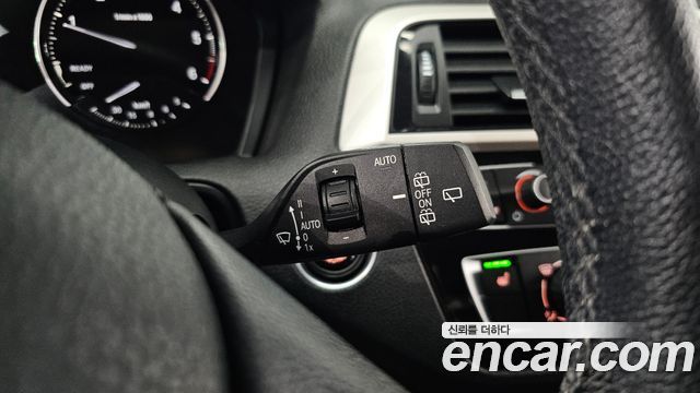 BMW 1-Series 2018 — photo 24
