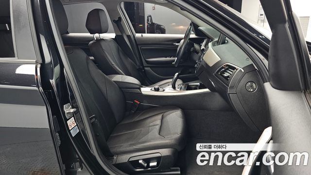 BMW 1-Series 2018 — photo 16