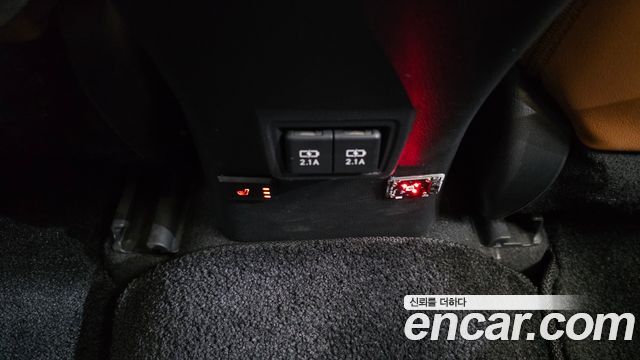 Lexus UX 2019 — photo 24