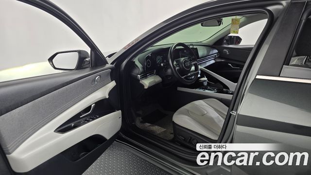 Hyundai AVANTE 2021 — photo 10