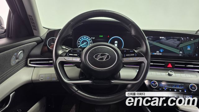 Hyundai AVANTE 2021 — photo 13