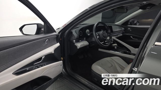 Hyundai AVANTE 2021 — photo 13