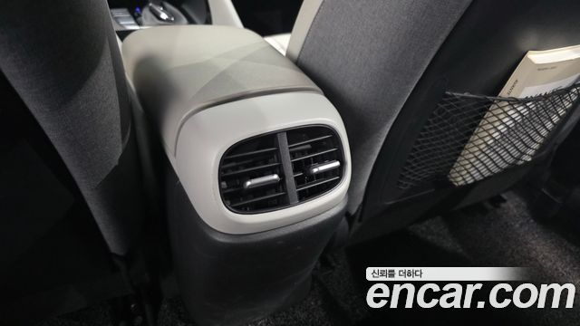 Hyundai AVANTE 2021 — photo 32