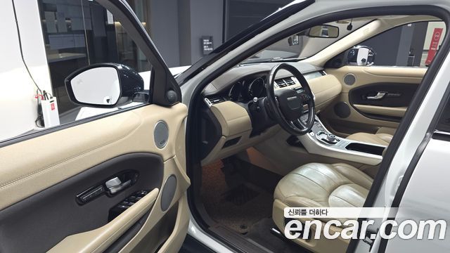 Land Rover Range Rover Evoque 2016 — photo 13