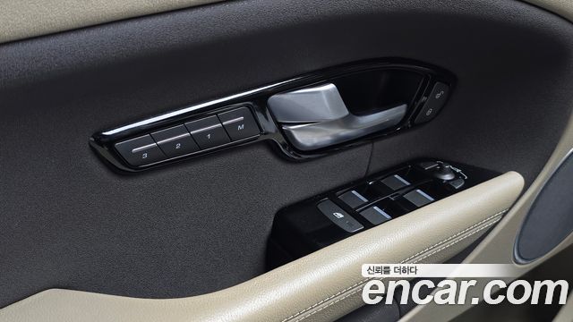 Land Rover Range Rover Evoque 2016 — photo 35