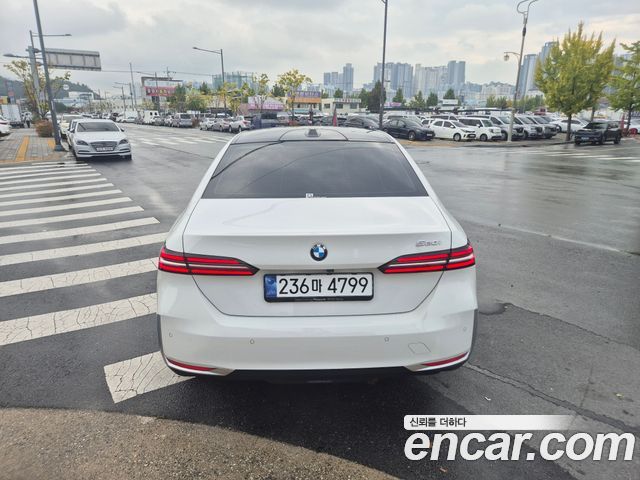 BMW 5-Series 2024 — photo 4