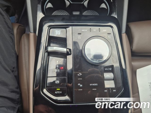 BMW 5-Series 2024 — photo 13