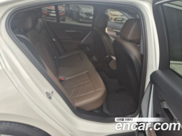 BMW 5-Series 2024 — photo 18