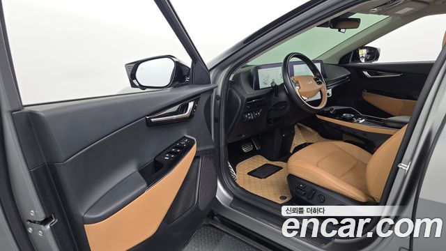 Kia EV6 2023 — photo 10