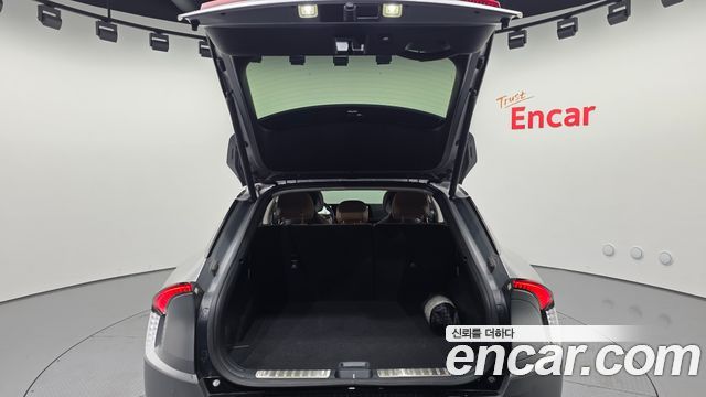 Kia EV6 2023 — photo 16