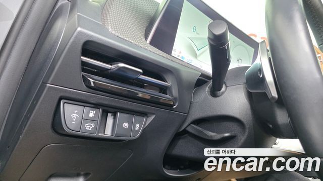 Kia EV6 2023 — photo 19