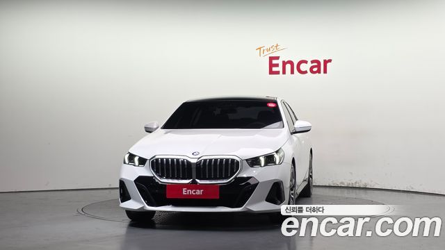 BMW 5-Series 2025 — photo 3