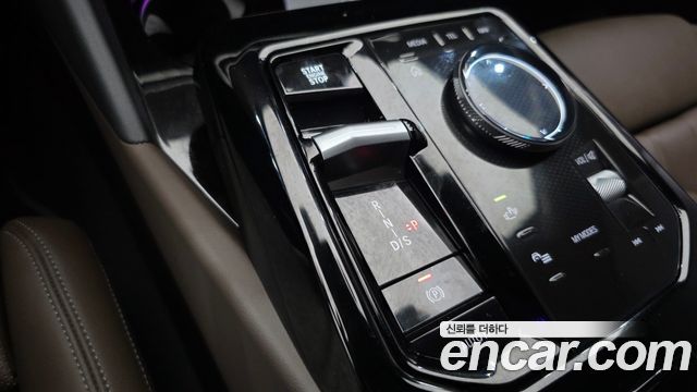 BMW 5-Series 2025 — photo 12