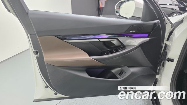 BMW 5-Series 2025 — photo 14