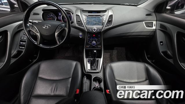 Hyundai AVANTE 2015 — photo 10