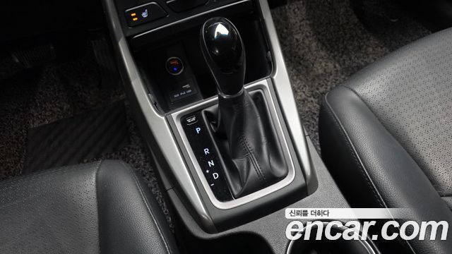 Hyundai AVANTE 2015 — photo 12