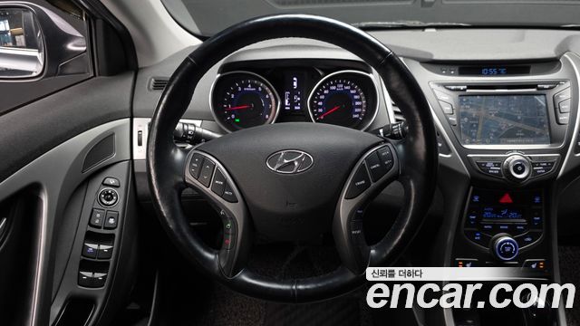 Hyundai AVANTE 2015 — photo 19