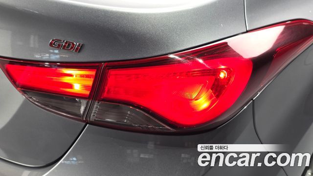 Hyundai AVANTE 2015 — photo 9