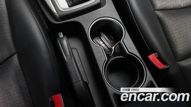 Hyundai AVANTE 2015 — photo 31