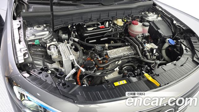 Mercedes-Benz EQB 2023 — photo 6