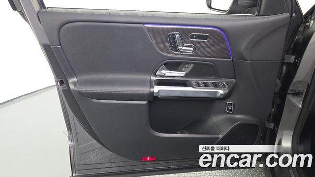 Mercedes-Benz EQB 2023 — photo 14