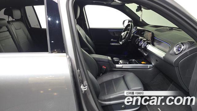Mercedes-Benz EQB 2023 — photo 16