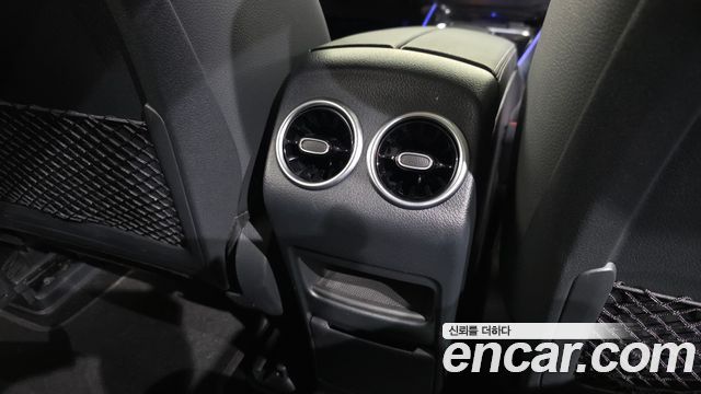 Mercedes-Benz EQB 2023 — photo 31