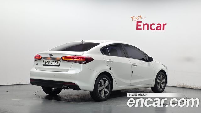 Kia K3 2018 — photo 2