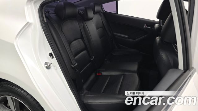 Kia K3 2018 — photo 18